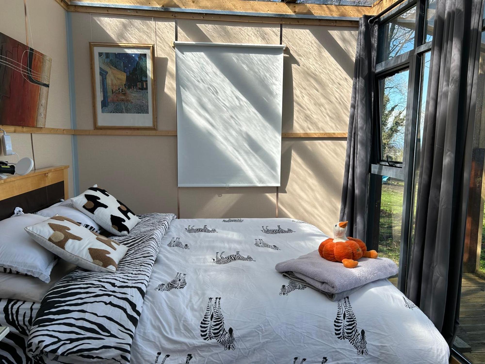 דבלין Sky Gazer Cabin In The Woods מראה חיצוני תמונה
